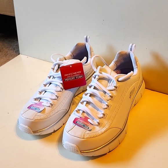 [SOLD]Skechers Elite White and Gray Sparkley Sneakers with Memory Foam - Picture 7 of 11